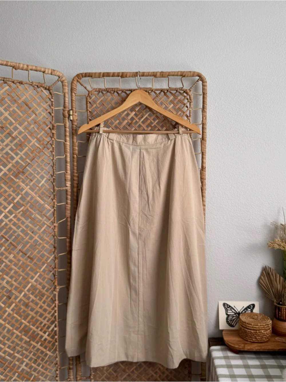 Vintage Classic Button-Front Beige A-Line Maxi Skirt